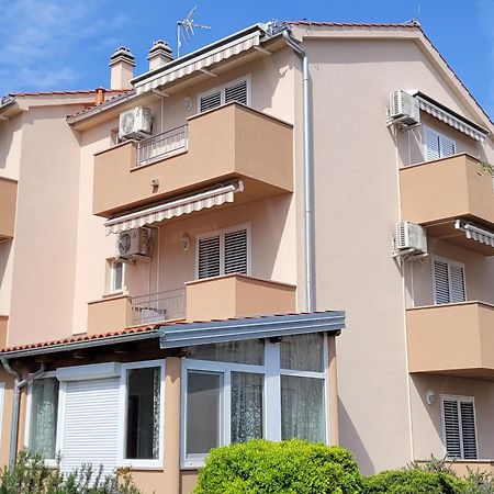 Apartments In Krk คิร์ก ภายนอก รูปภาพ