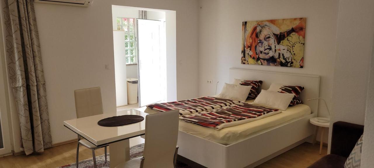 Apartments In Krk คิร์ก ภายนอก รูปภาพ
