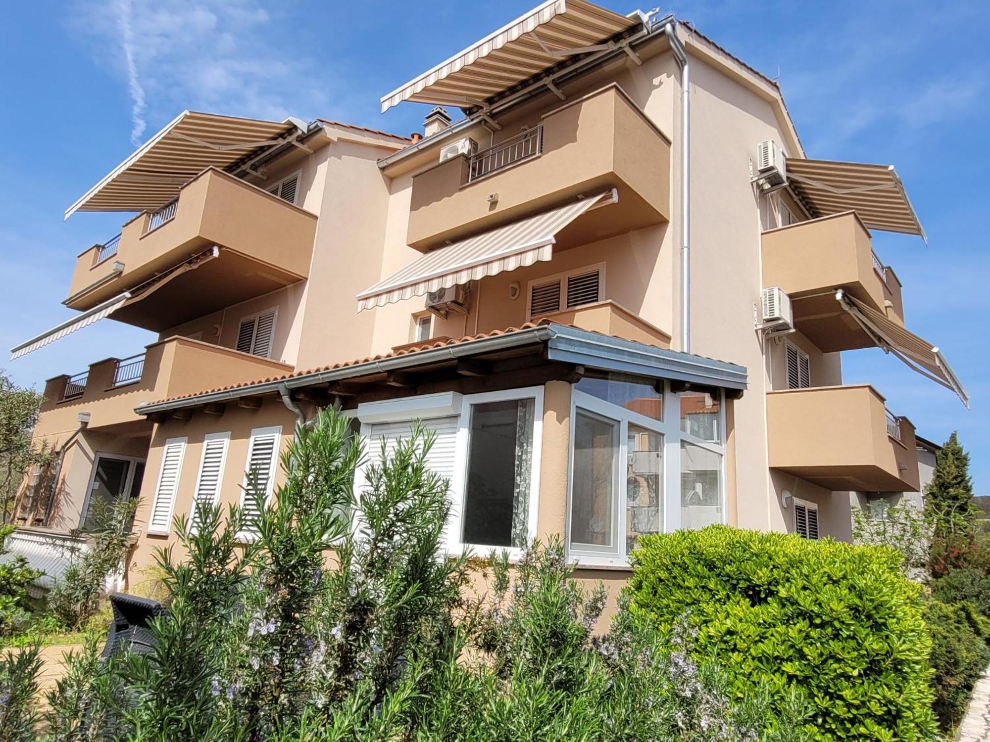 Apartments In Krk คิร์ก ภายนอก รูปภาพ