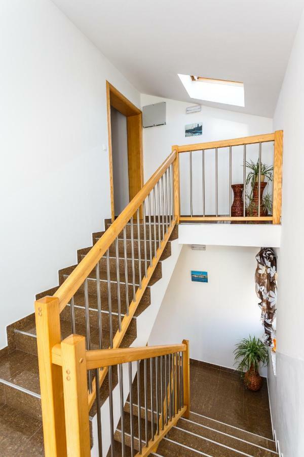 Apartments In Krk คิร์ก ภายนอก รูปภาพ